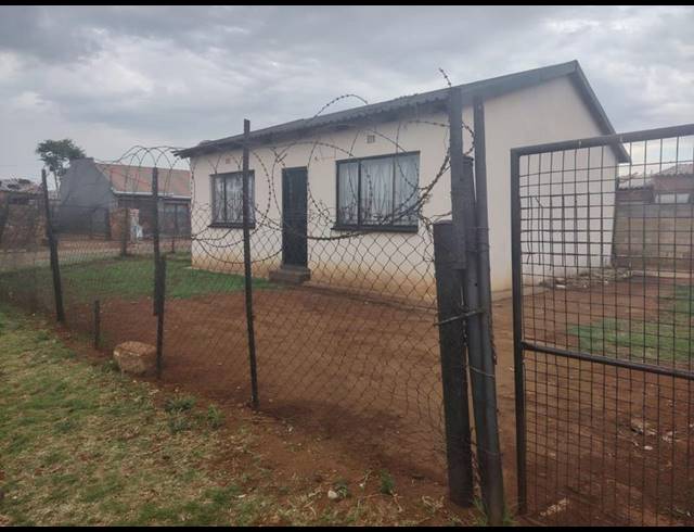 2 BEDROOM HOUSE FOR SALE IN VOSLOORUS EXT